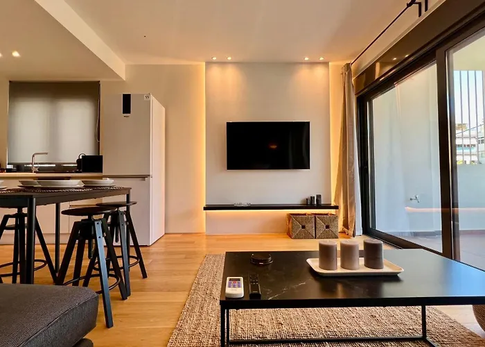 Orfeos Modern Retreat In Glyfada