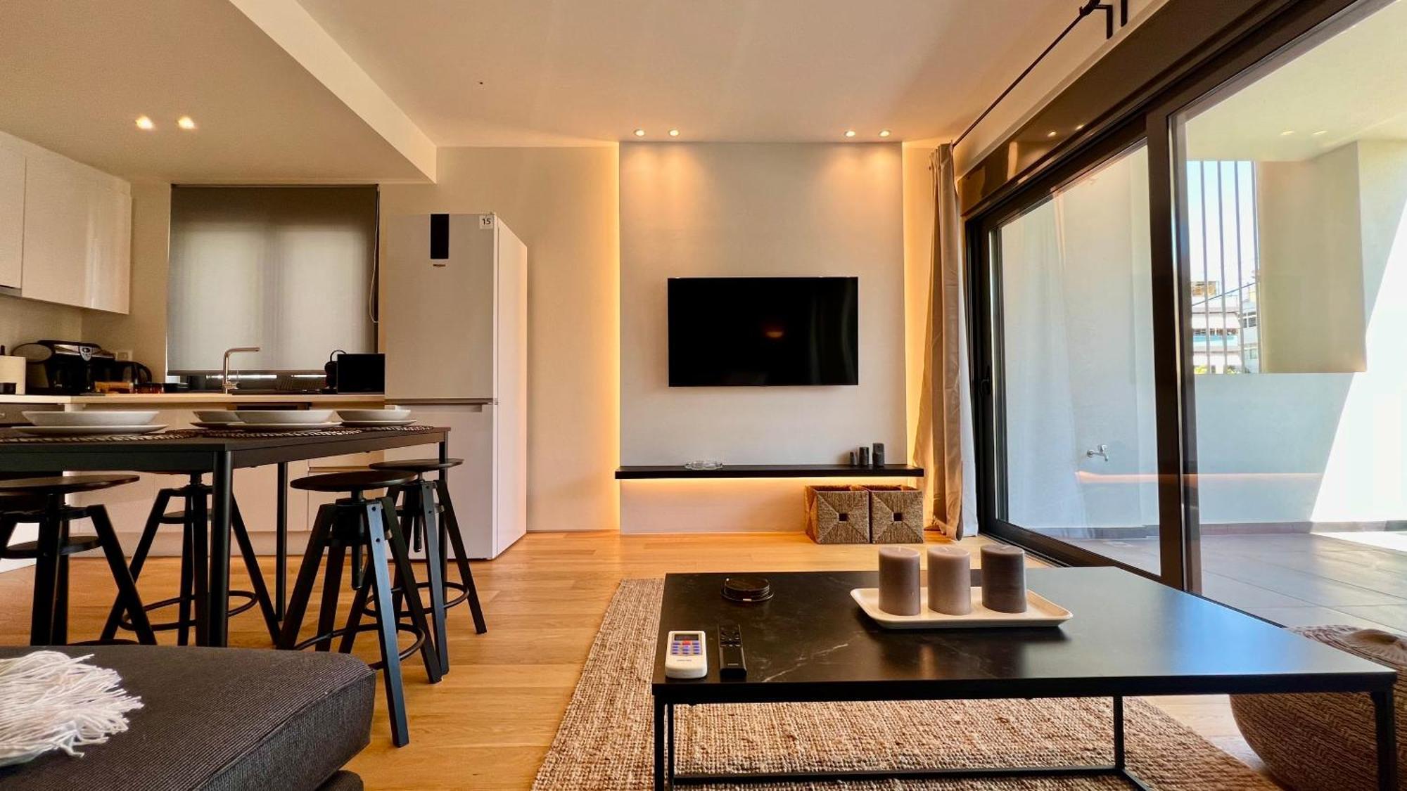 Orfeos Modern Retreat In Glyfada Apartment