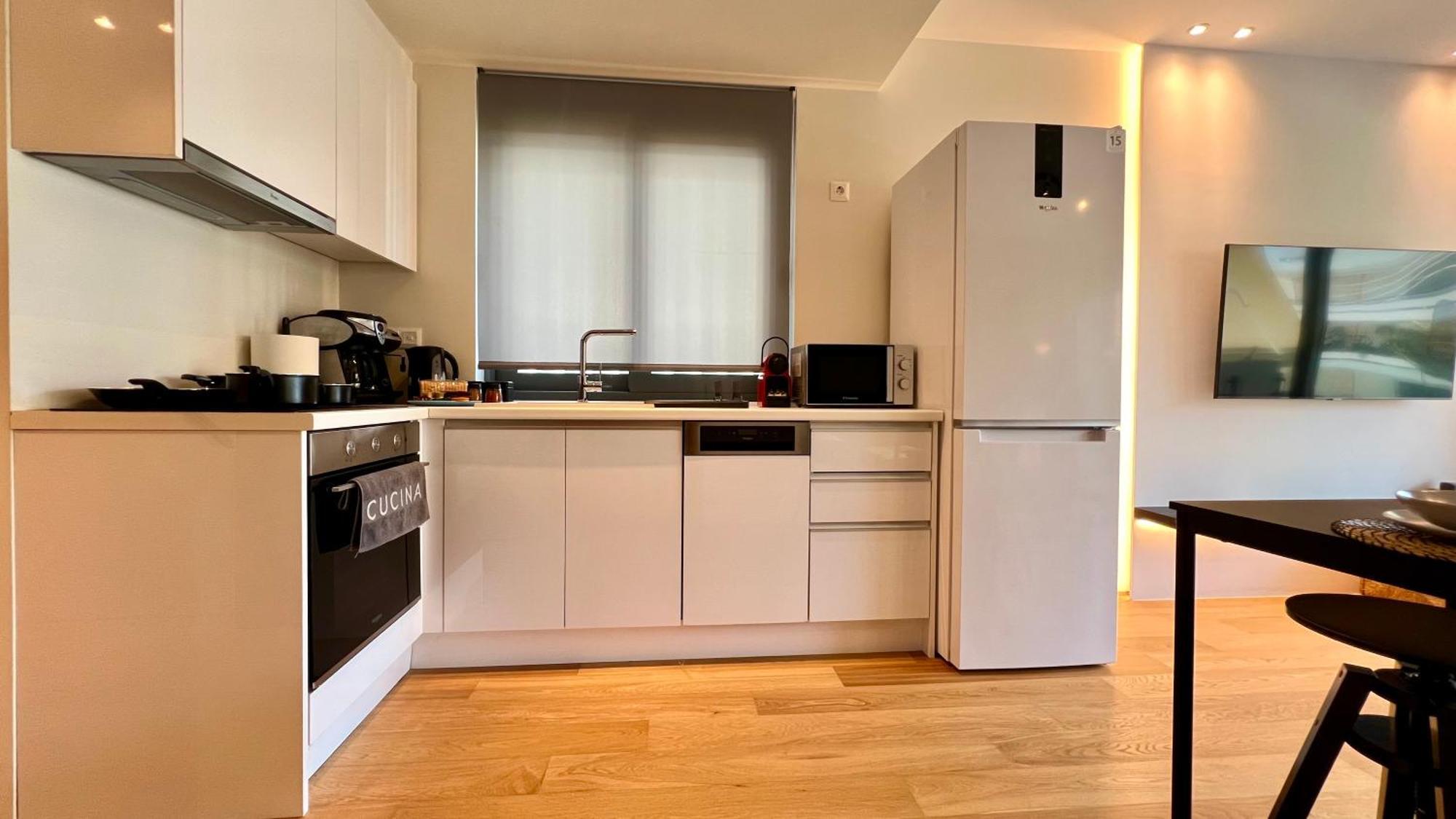 Orfeos Modern Retreat In Glyfada Apartament