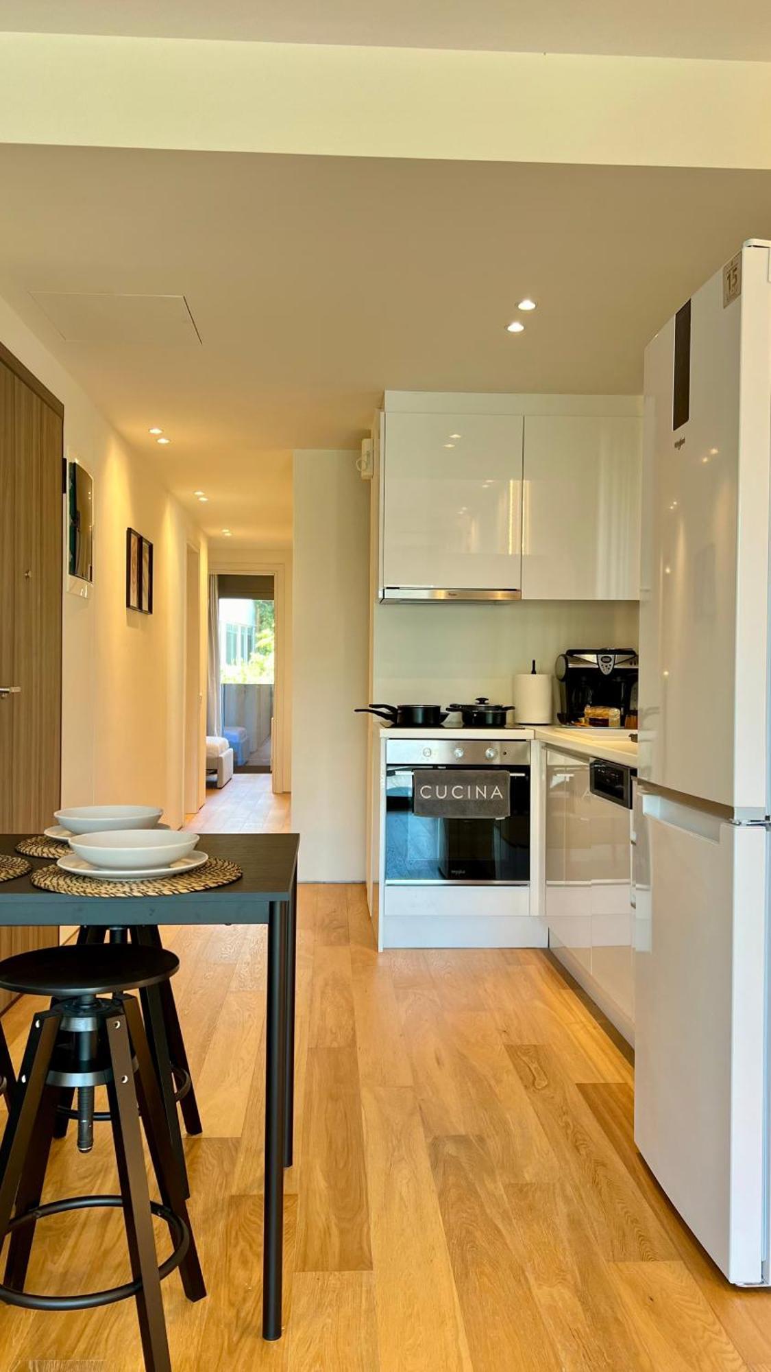 Orfeos Modern Retreat In Glyfada Apartment Athens